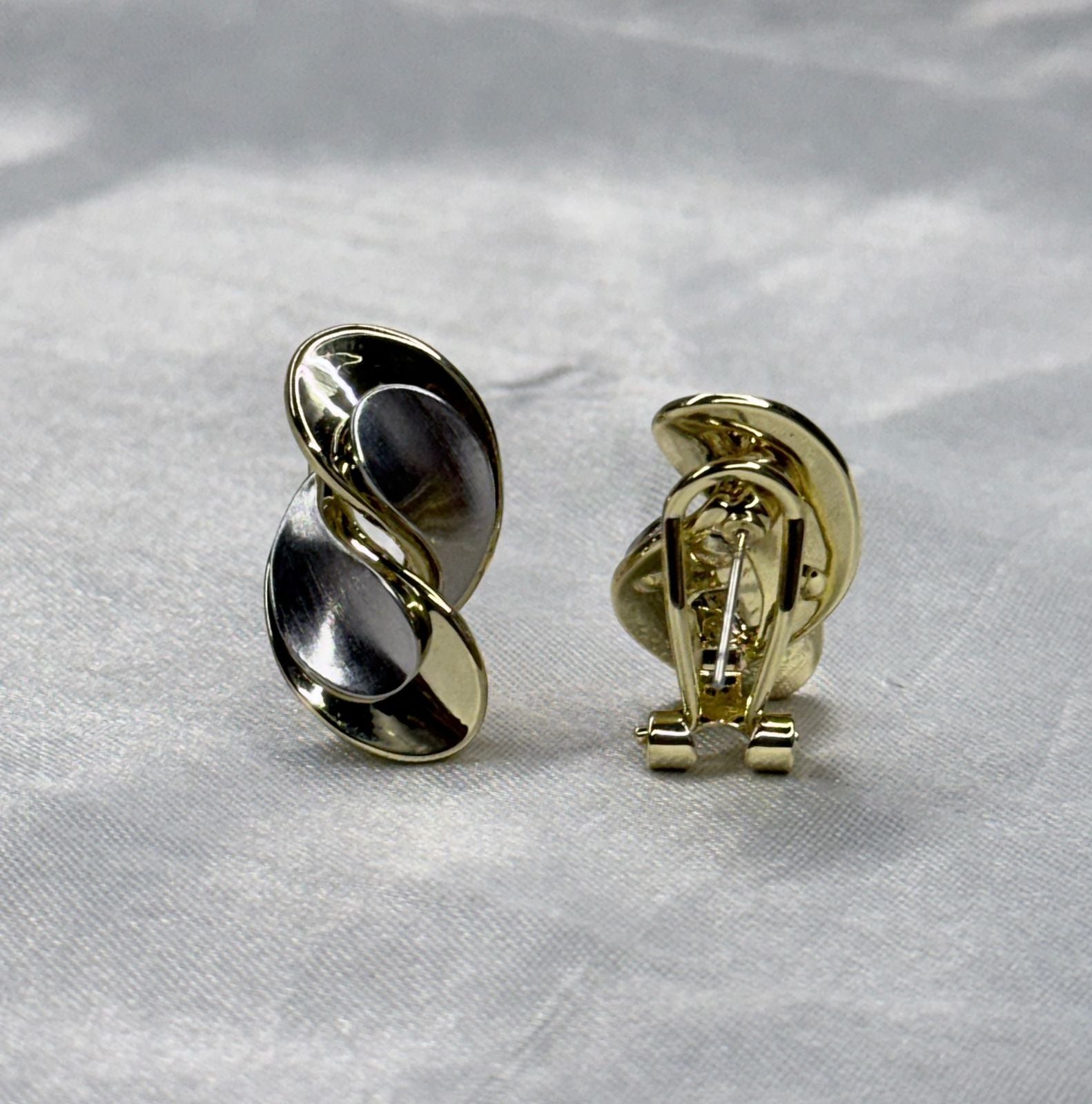 Viennois Two-Tone Gold and Silver Abstract Wave Jewelry Set ,llb566