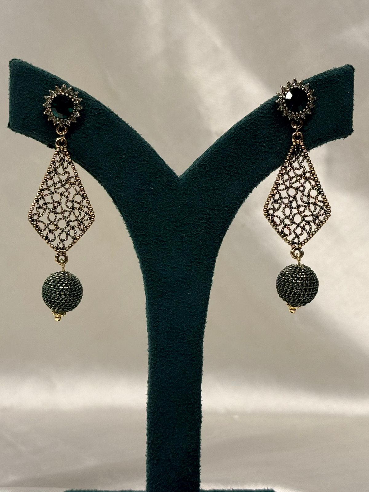 Vintage Green Crystal Drop Earrings with Filigree Detail,llb708