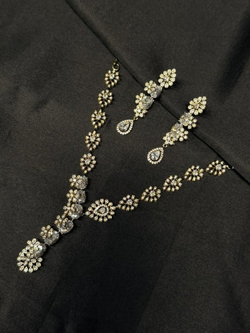 Gold Floral Stone Necklace Set | Premium Party Wear Jeweller,llb324