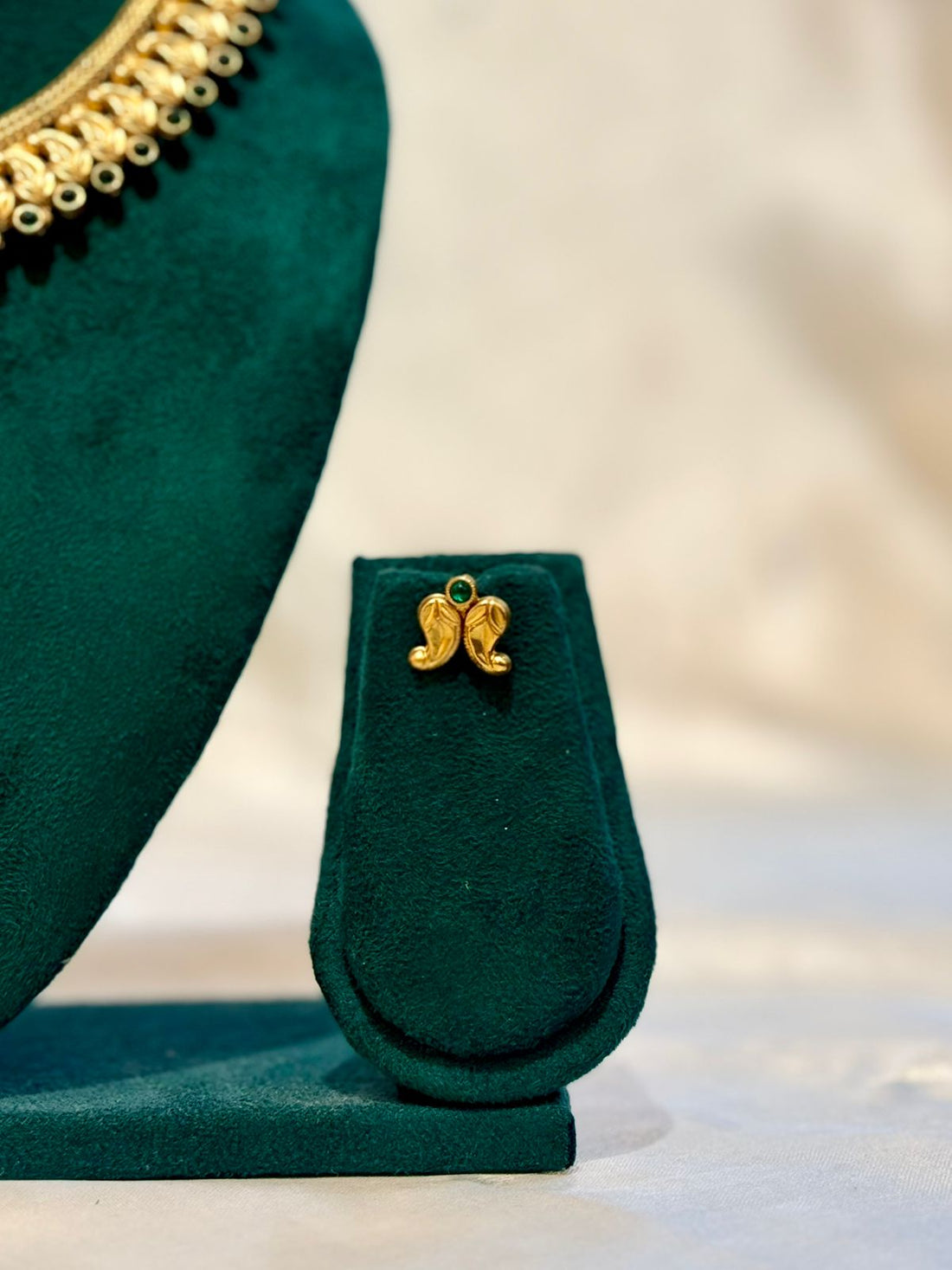 Antique Gold Mango Leaf Paisley Choker Necklace & Stud Earring Set | llb0100