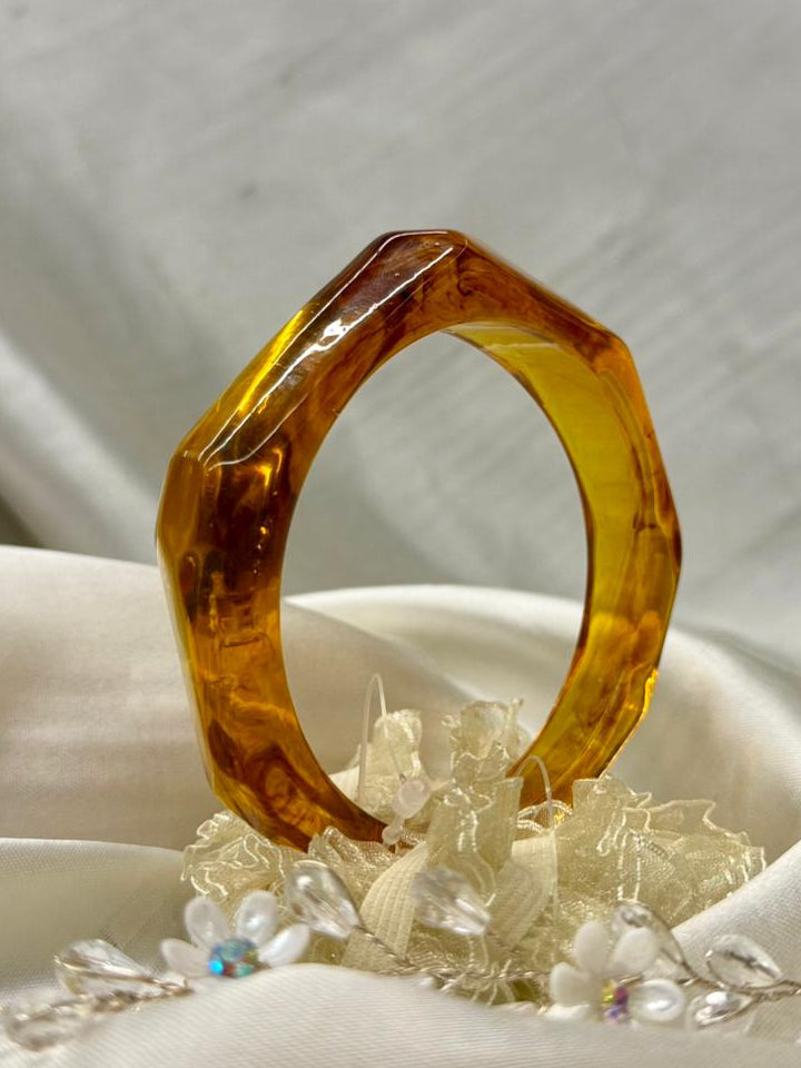 Amber Textured Resin Bangl.llb322