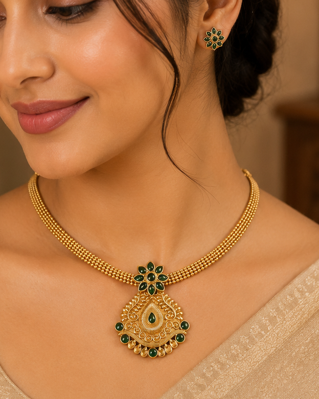 Antique Gold Emerald Pendant Necklace Set | L14725