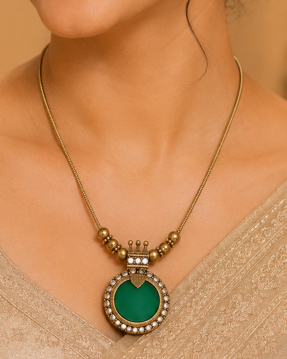 Antique Dull Gold Round Emerald CZ Pendant Necklace | L14991