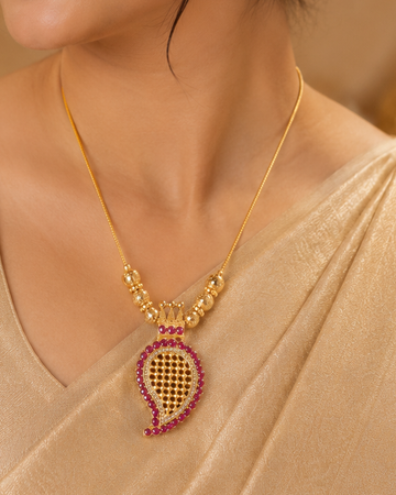 Antique Gold Ruby Paisley Pendant Necklace | L11951