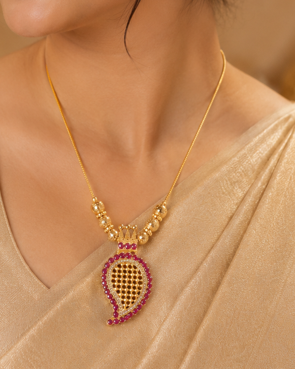 Antique Gold Ruby Paisley Pendant Necklace | L11951