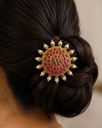 Antique Gold Kemp Jada billa with Pearl Border | ONK220