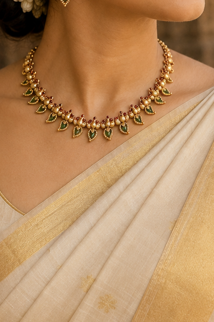 Antique Gold Granulated Elephant Palakka Emerald Teardrop Necklace Set | OL81