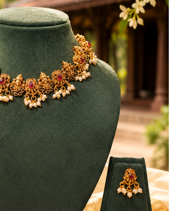 Antique Gold Ruby Oval Filigree Floral Cluster Choker Necklace Set | OL121
