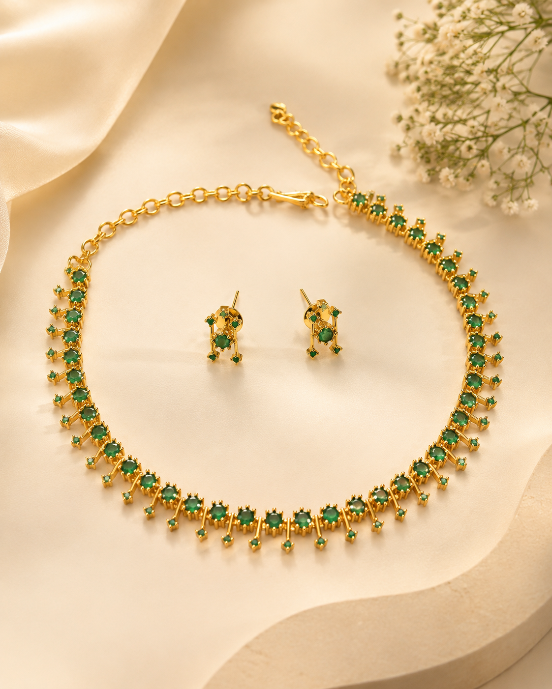Gold Emerald Cabochon Prong Set Graduated Fringe Choker Necklace Set | OL268