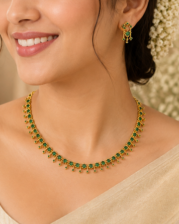 Gold Emerald Cabochon Prong Set Graduated Fringe Choker Necklace Set | OL268