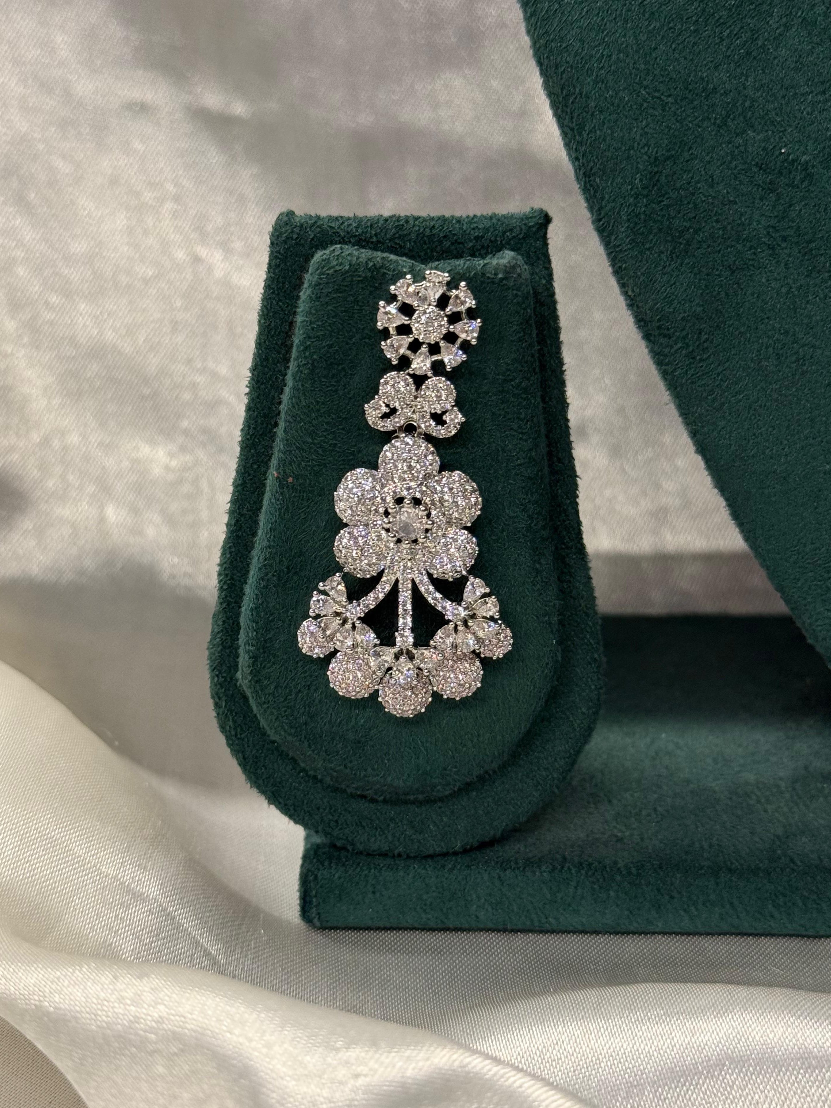 Luxury Silver CZ Floral Necklace Set,llb336