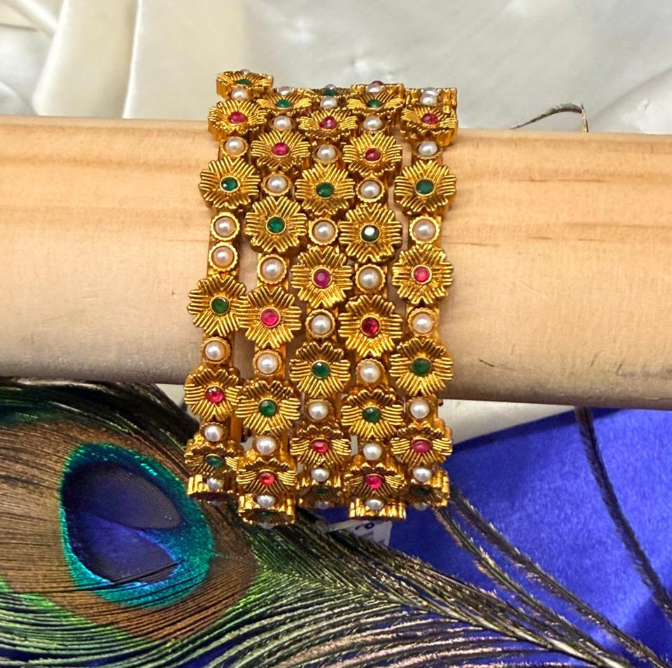 Traditional Gold-Finish Pearl Kada,llb402