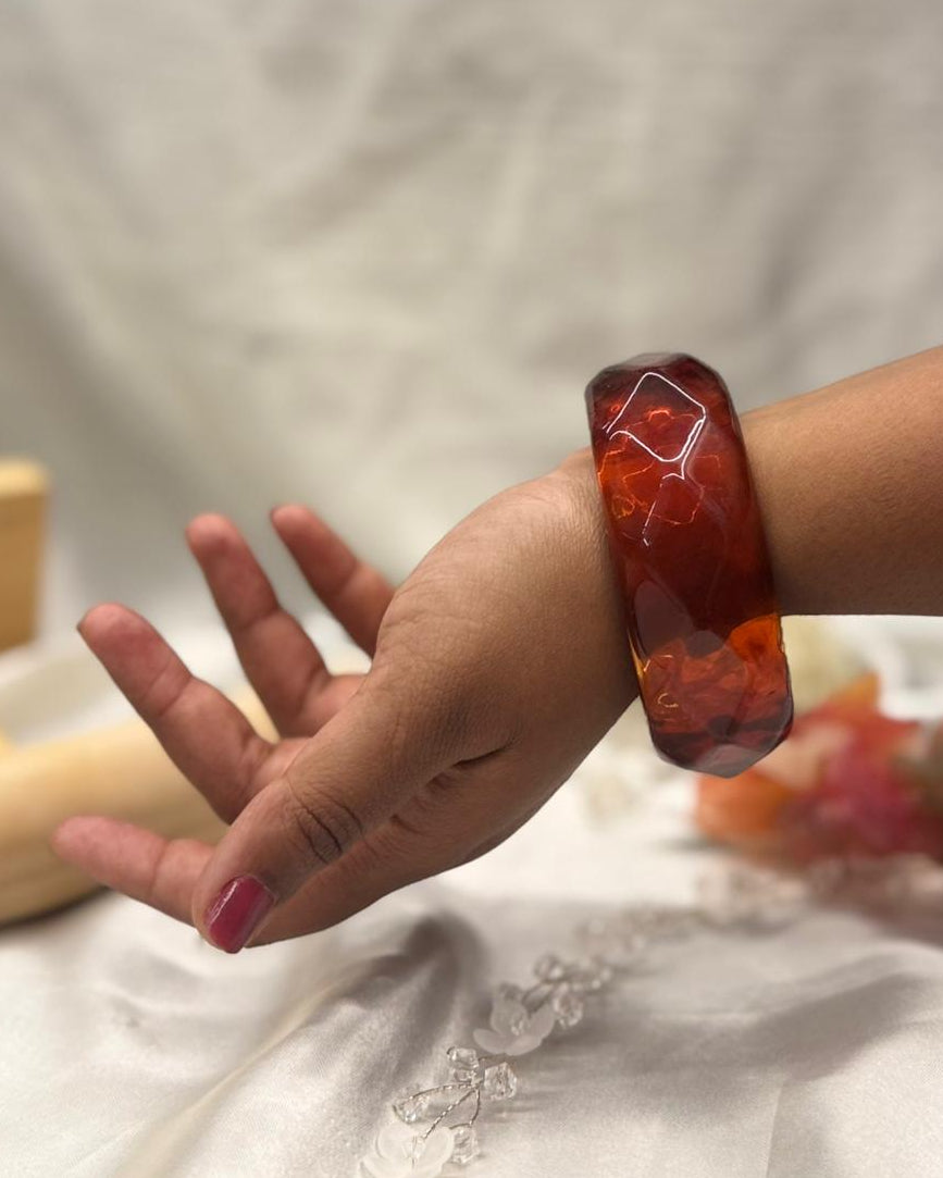 Handmade Amber Resin Bangle with Elegant Floral Accessories,llb313