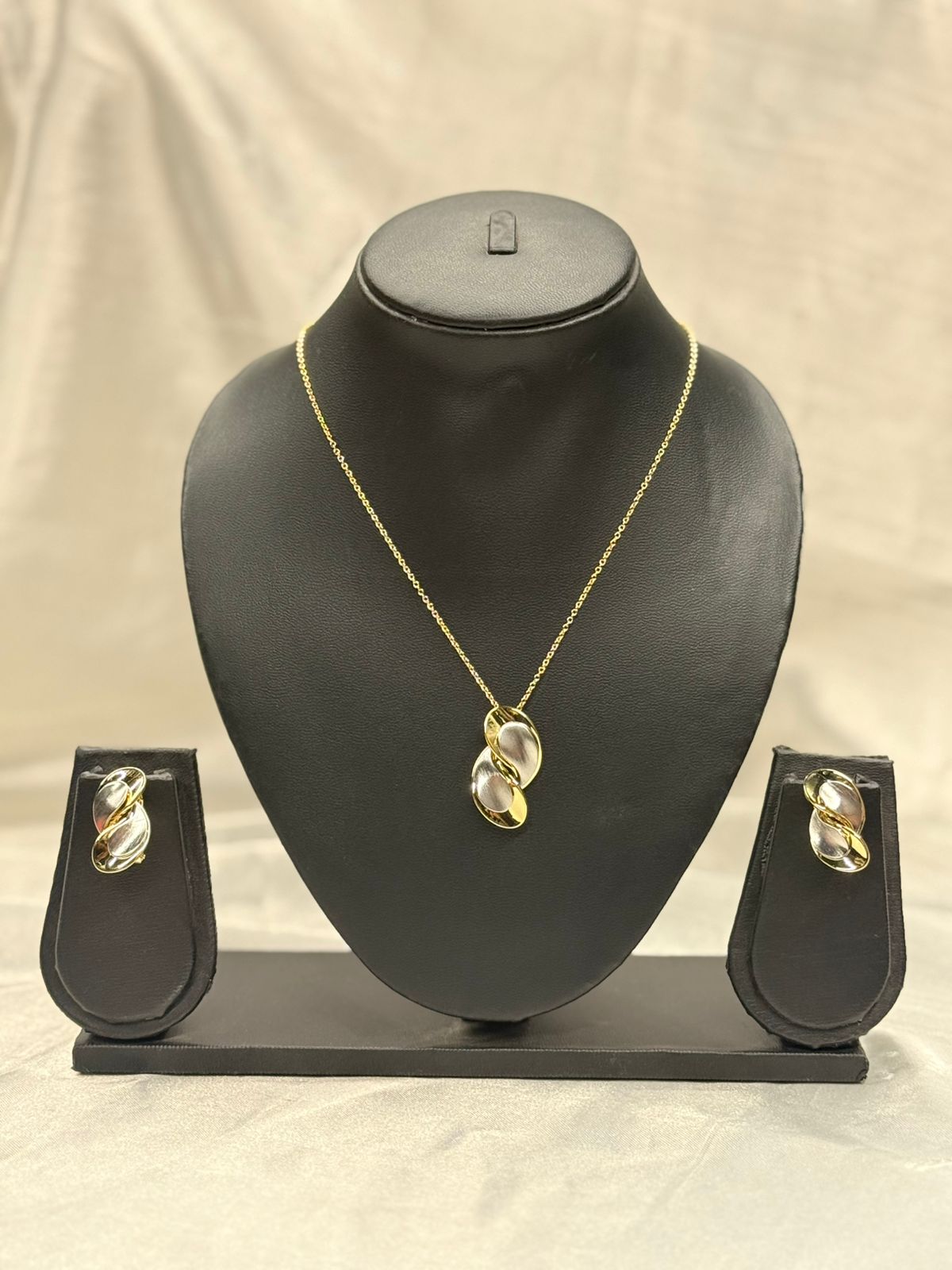 Viennois Two-Tone Gold and Silver Abstract Wave Jewelry Set ,llb566