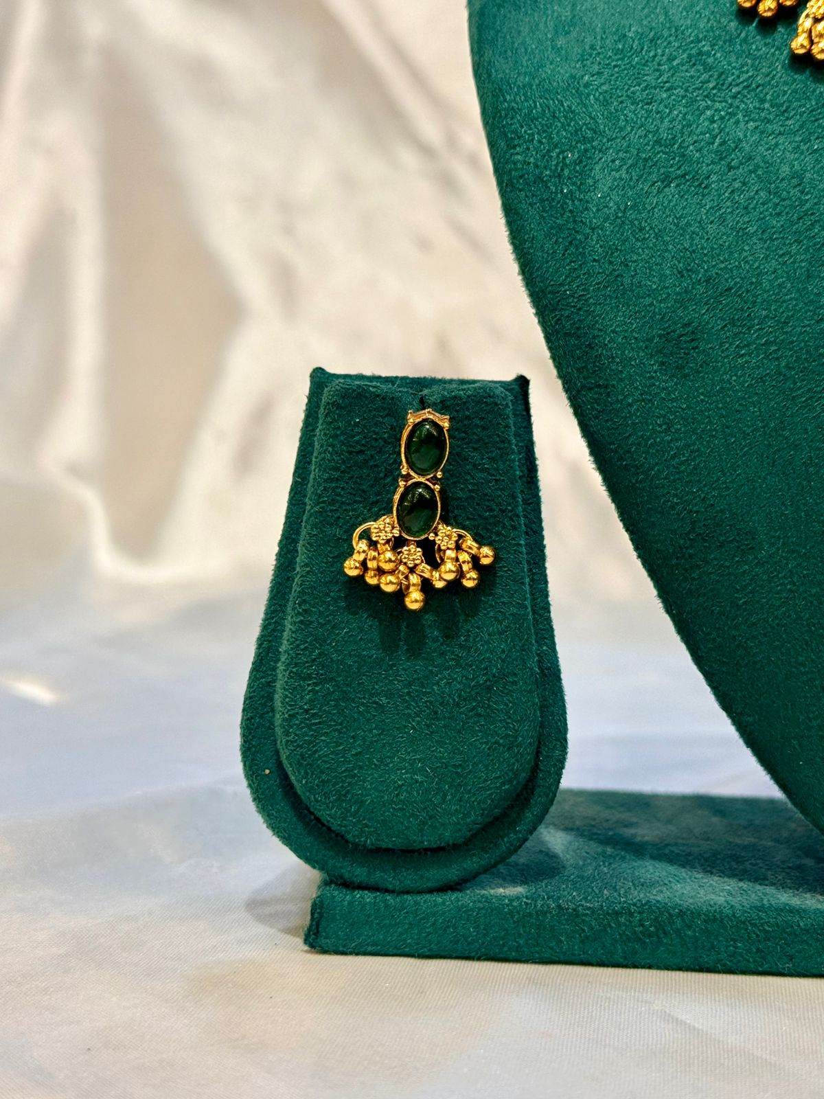Emerald Oval Stone Gold Bead Drop Necklace & Earring Set | llb075