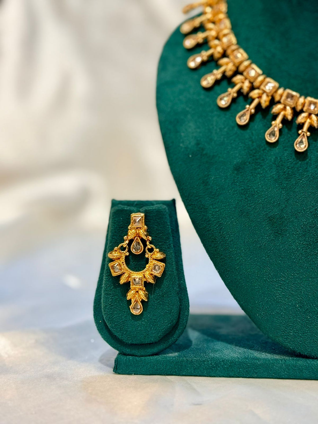 Antique Gold Kundan Polki Leaf Teardrop Necklace & Chandbali Earring Set | llb084