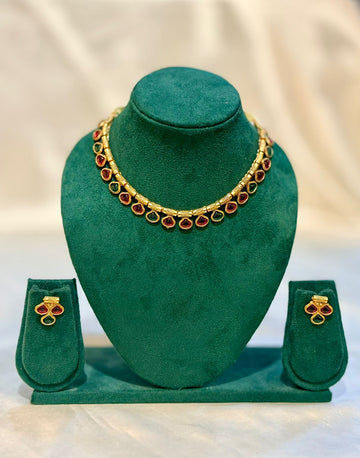 Antique Gold Ruby Emerald Kundan Teardrop Choker Necklace & Stud Earring Set | llb085