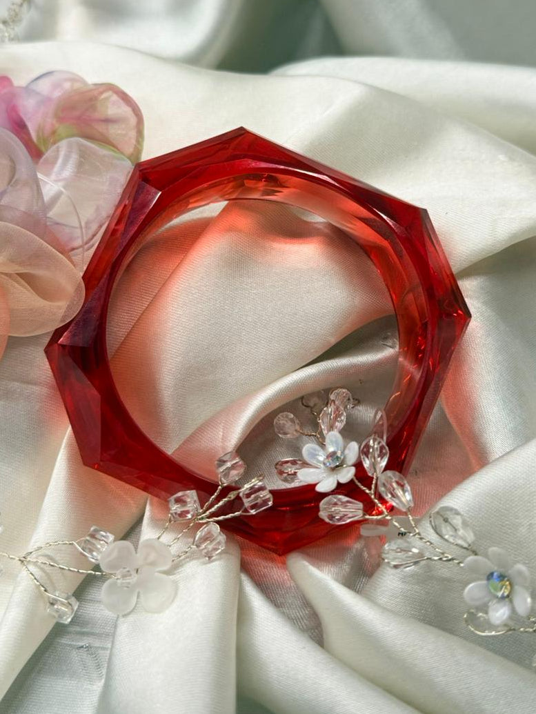 Bold Red Faceted Resin Bangle,llb321