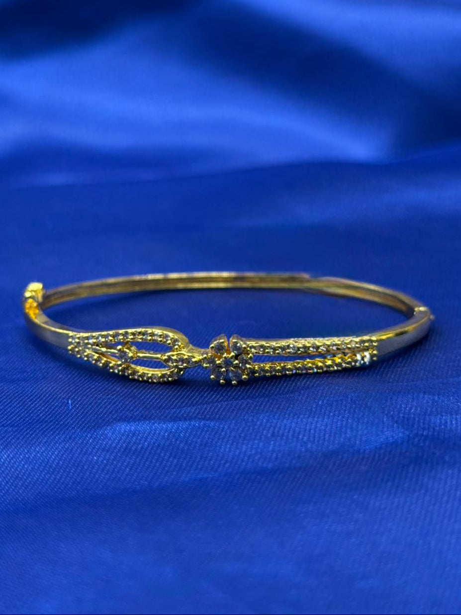 Delicate Gold Floral Bangle – Elegant Stone-Studded Design,llb418