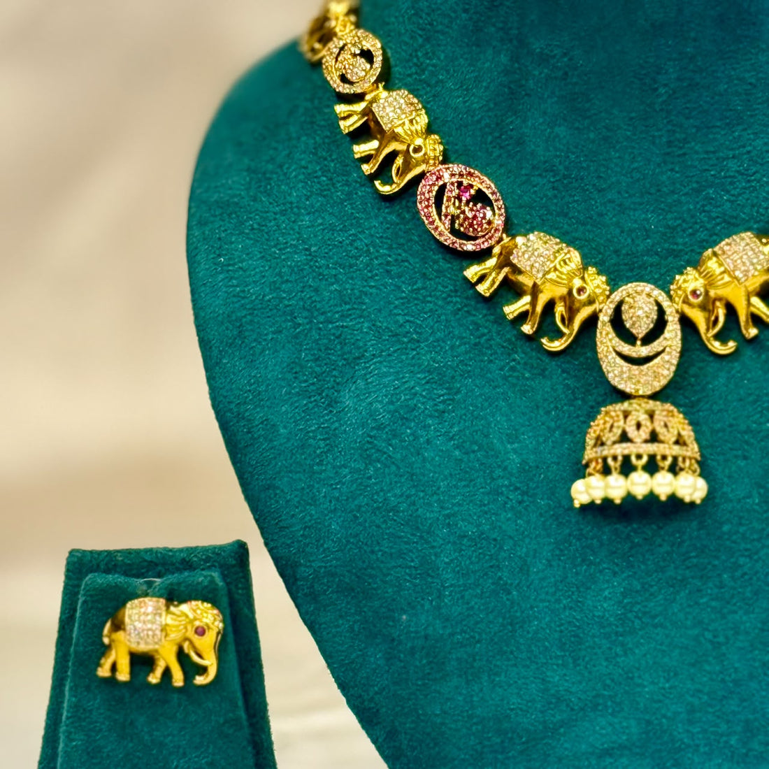 Elephant Motif Necklace Set | ALOA20