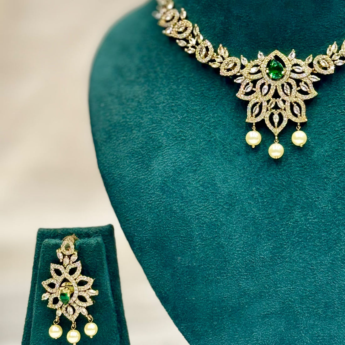 Elegant Green Stone Gold Necklace Set with Matching Earrings | ALOA22