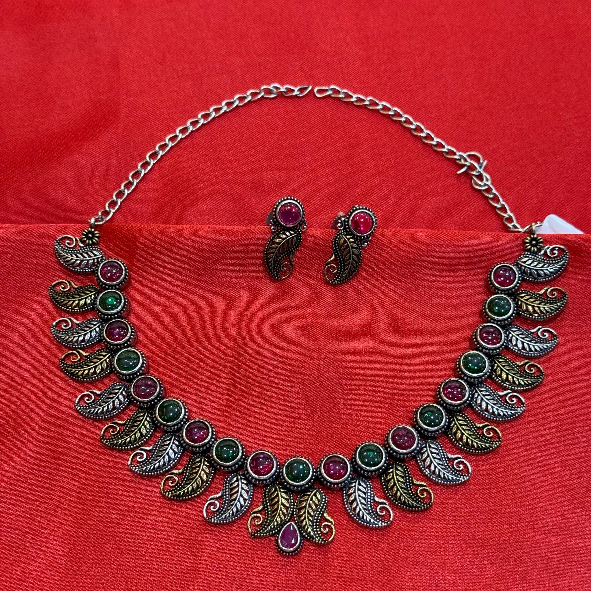 Elegant Antique pearl Leaf Necklace Set | LB118