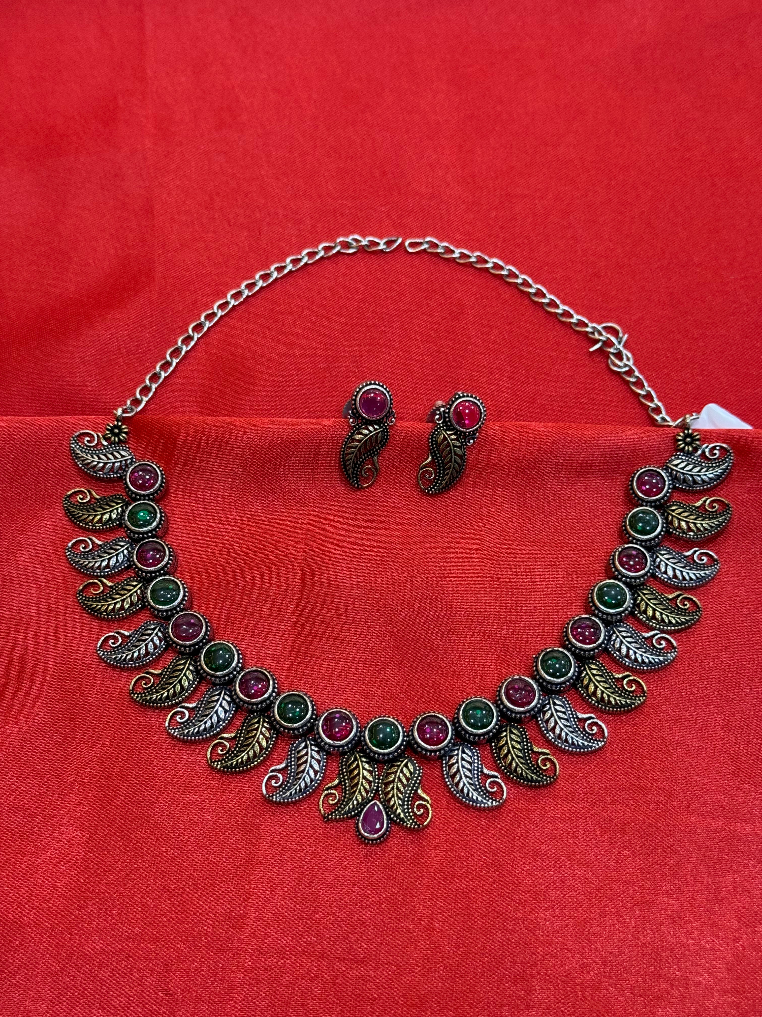 Elegant Antique pearl Leaf Necklace Set | LB118