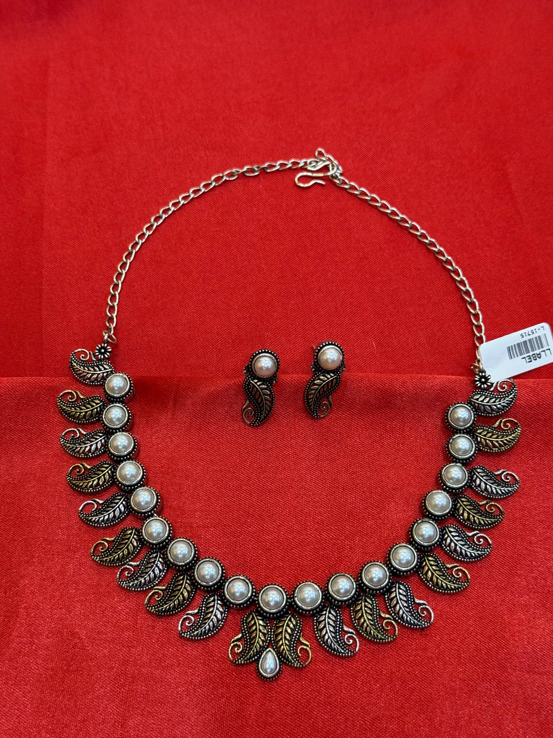 Elegant Antique pearl Leaf Necklace Set | LB118