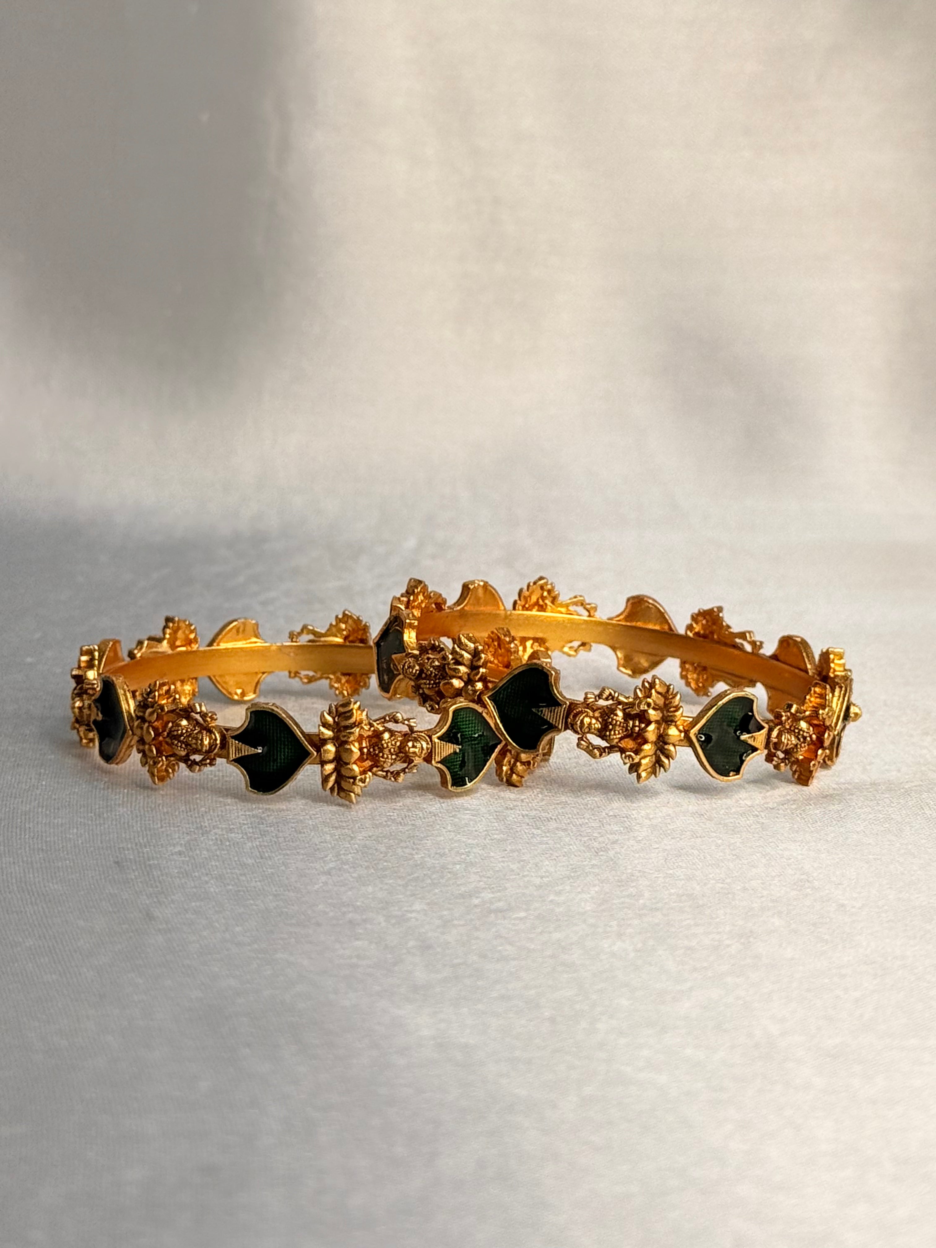 Traditional Antique Palakka Bangle - 1 piece