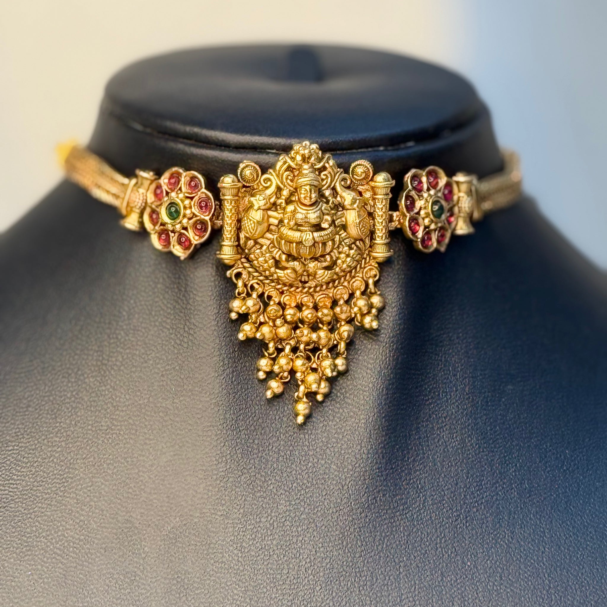 Lakshmi  Choker