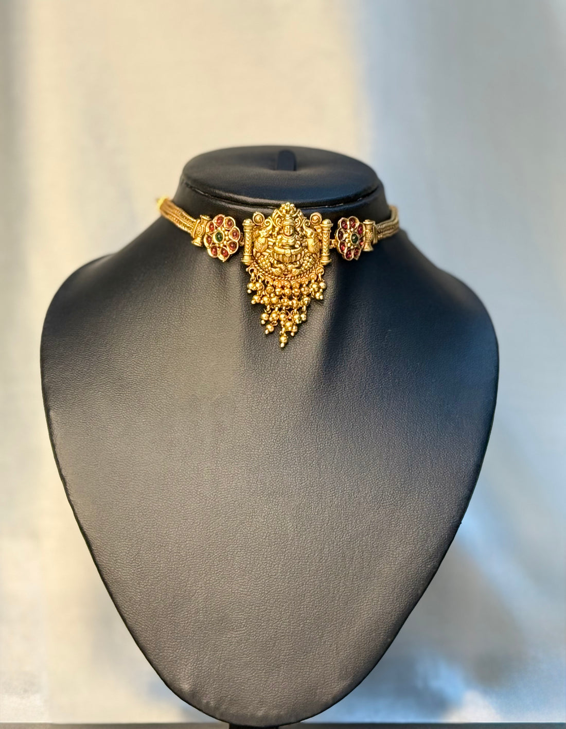 Lakshmi  Choker