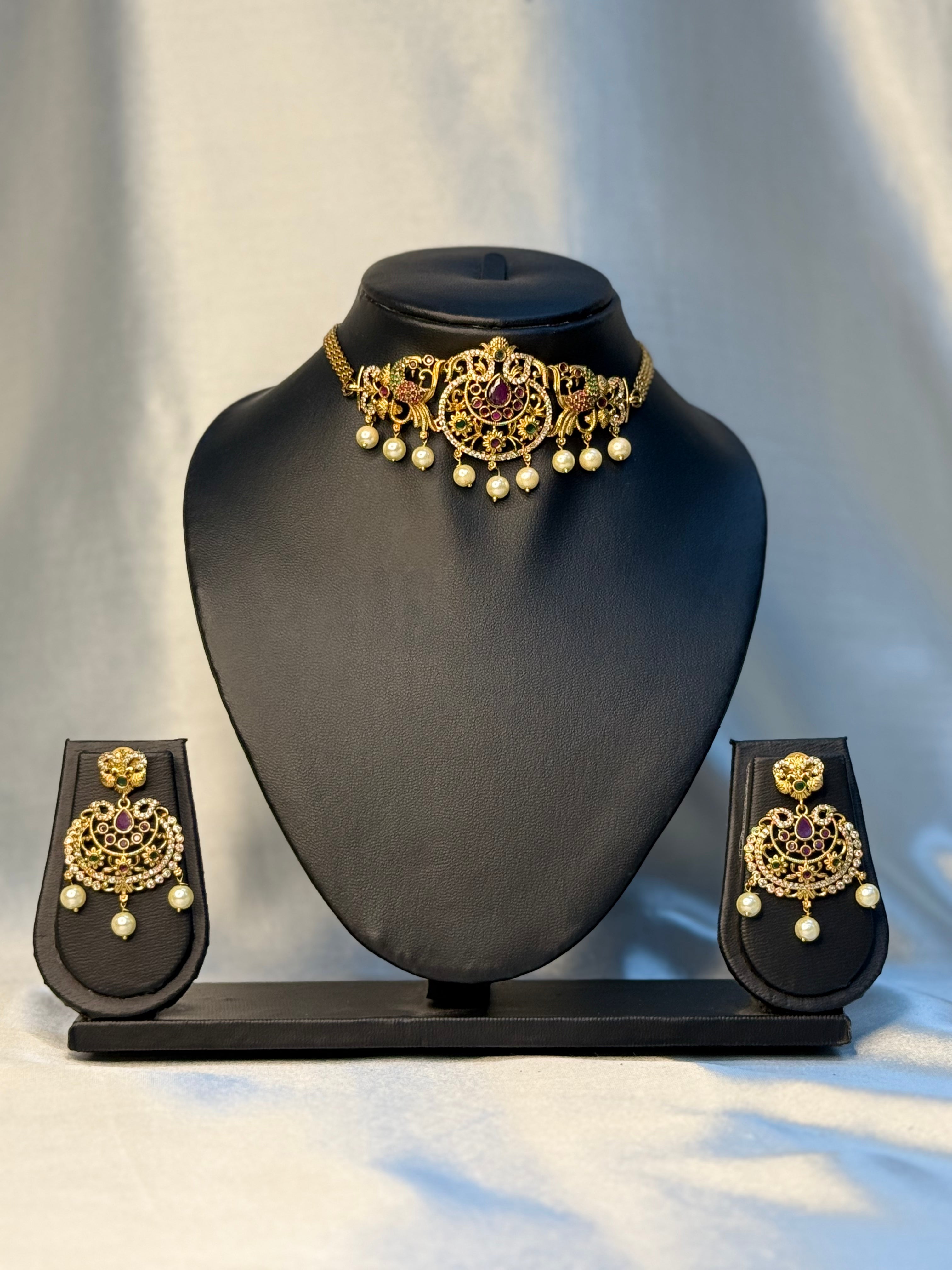 Peacock Pearl Choker