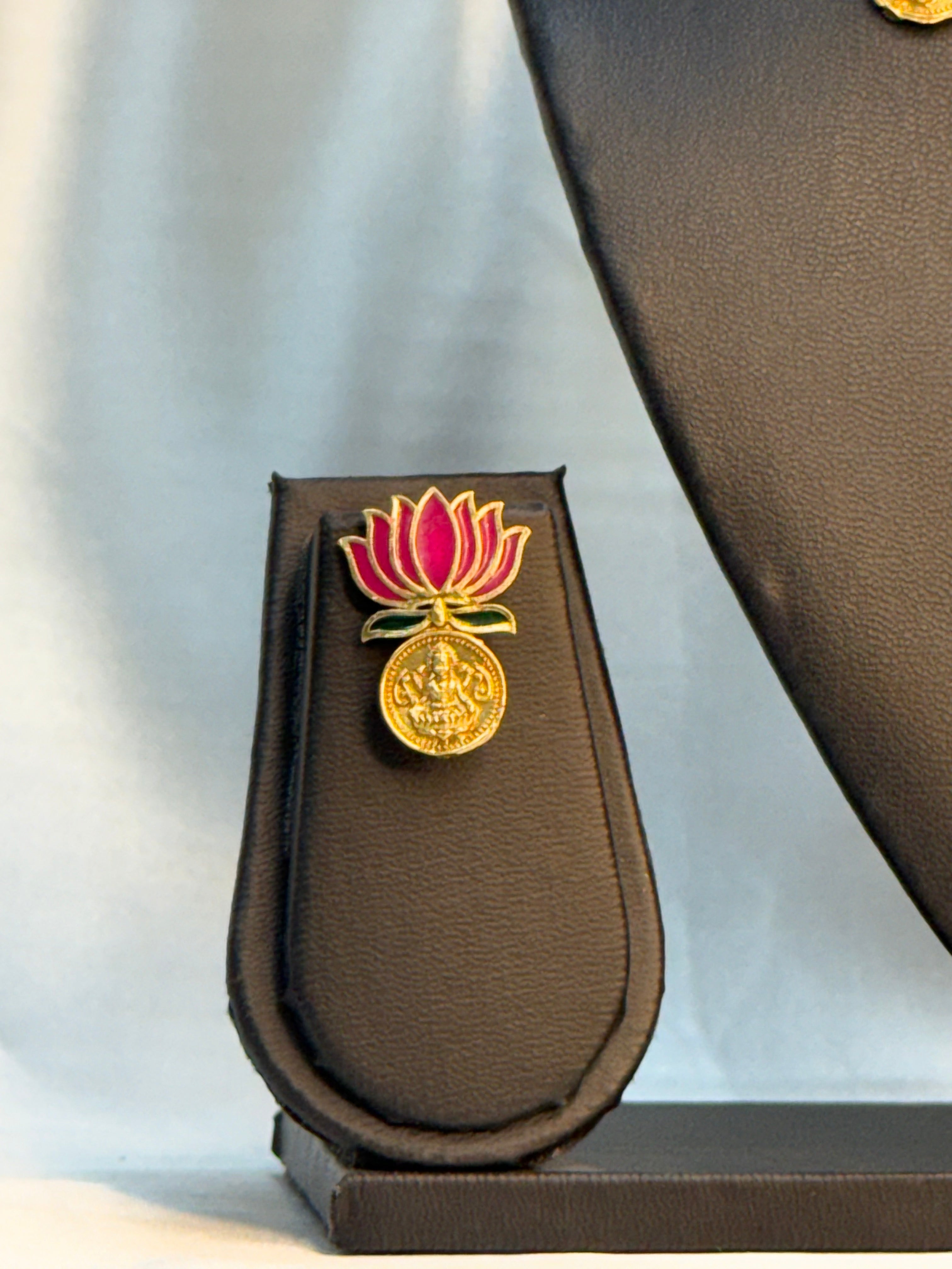 Lotus Kasu Necklace