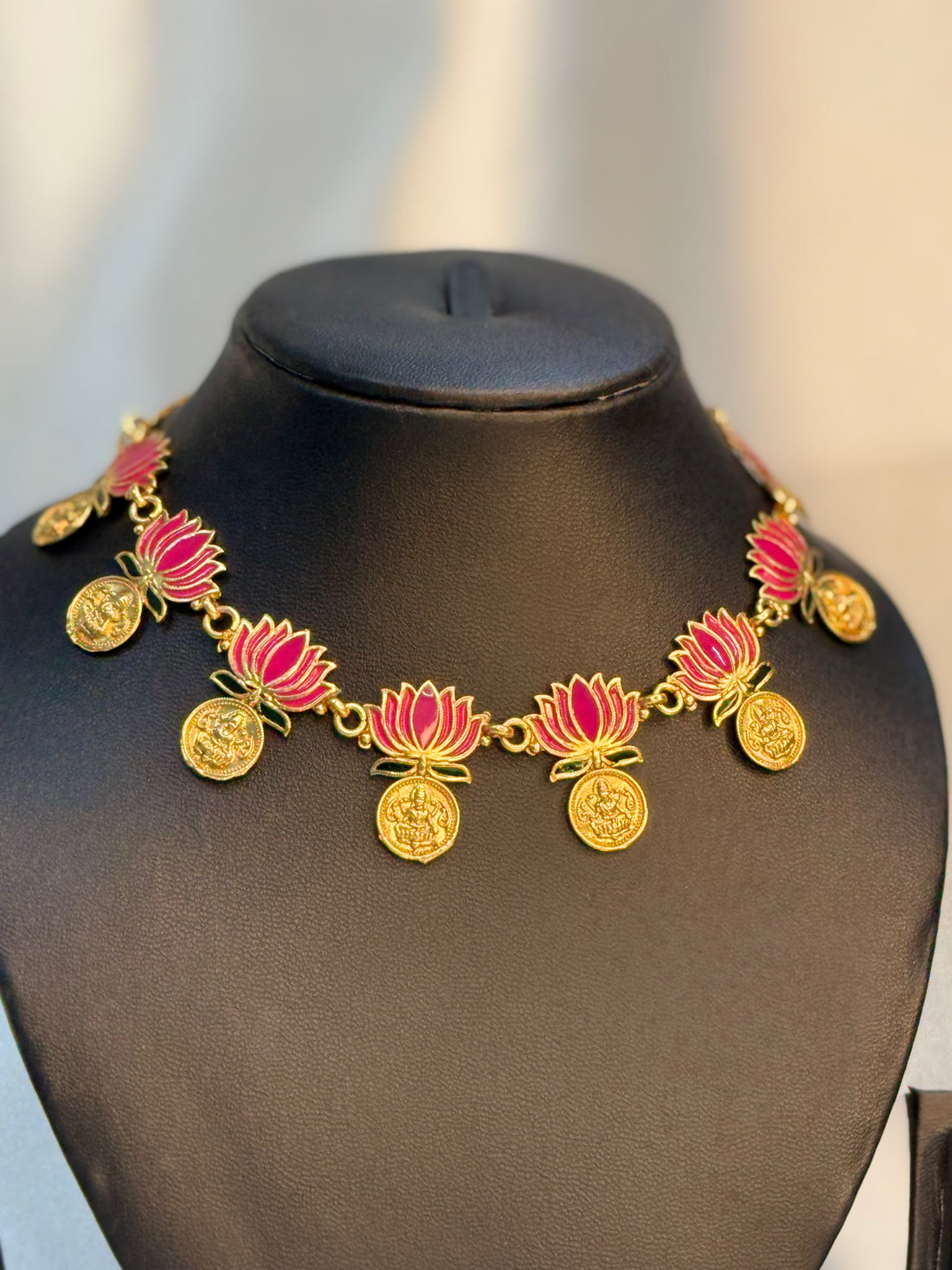 Lotus Kasu Necklace