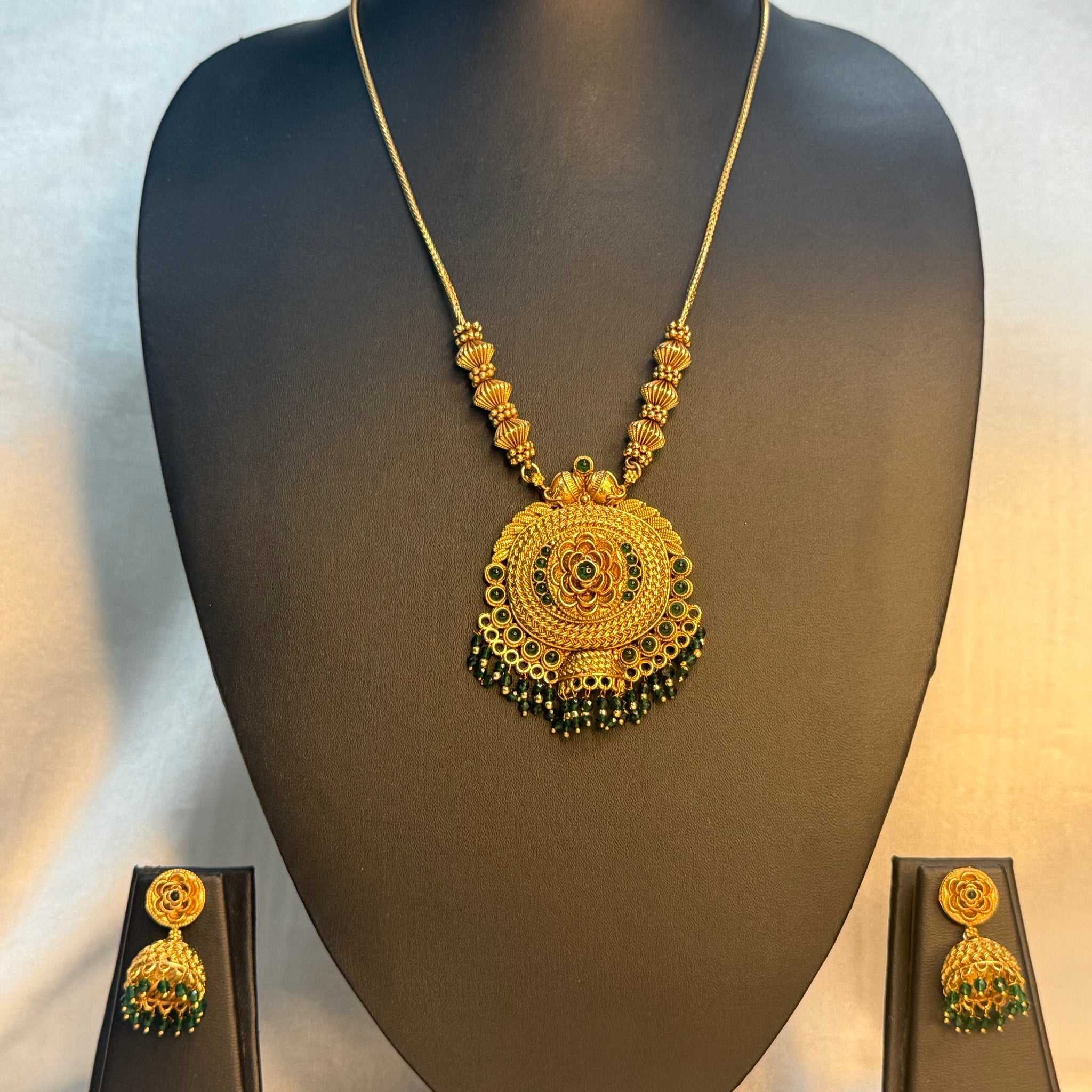 Antique Floral Long Chain  |  LB93