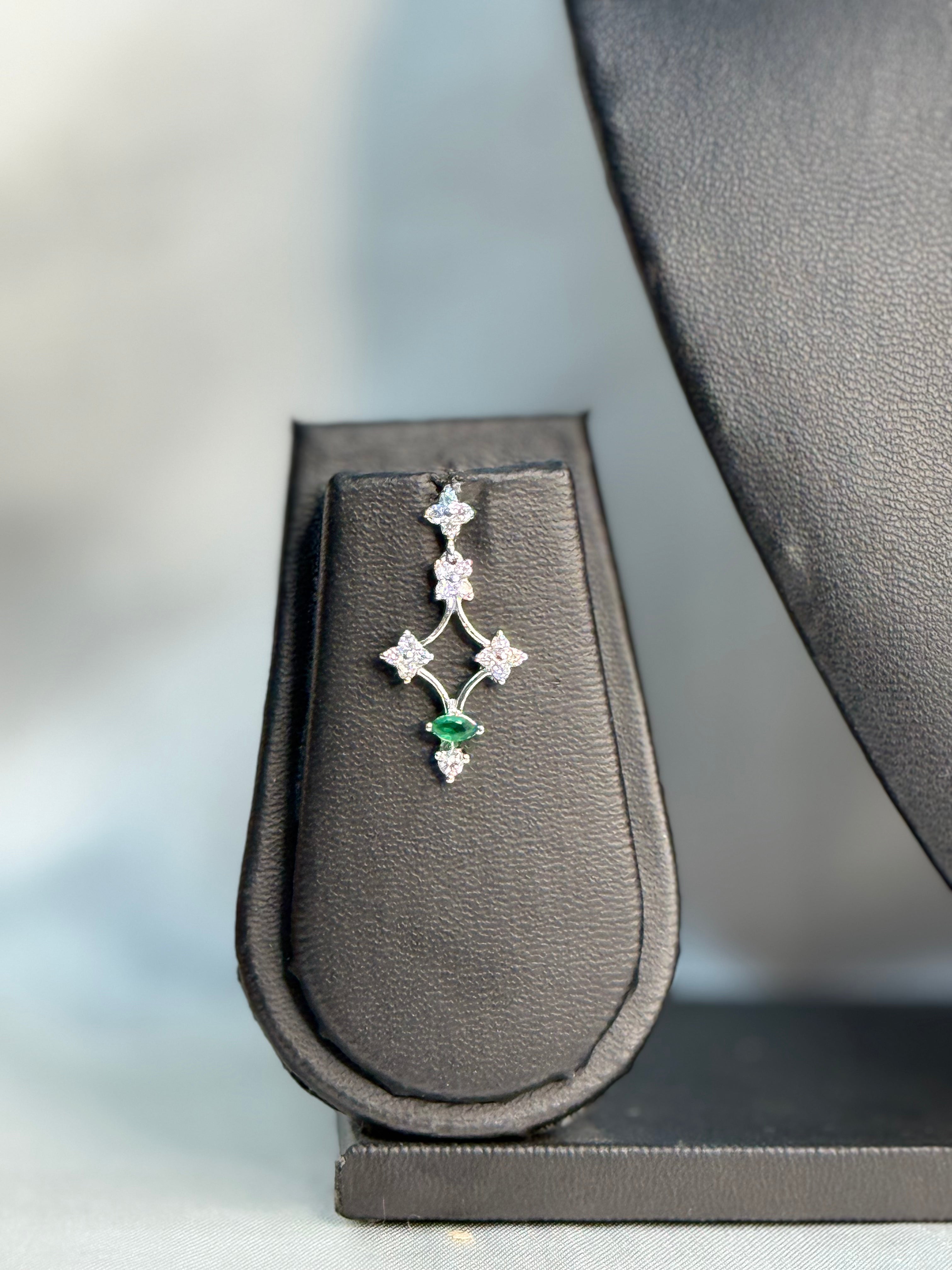 Emerald Whisper Necklace | LB102