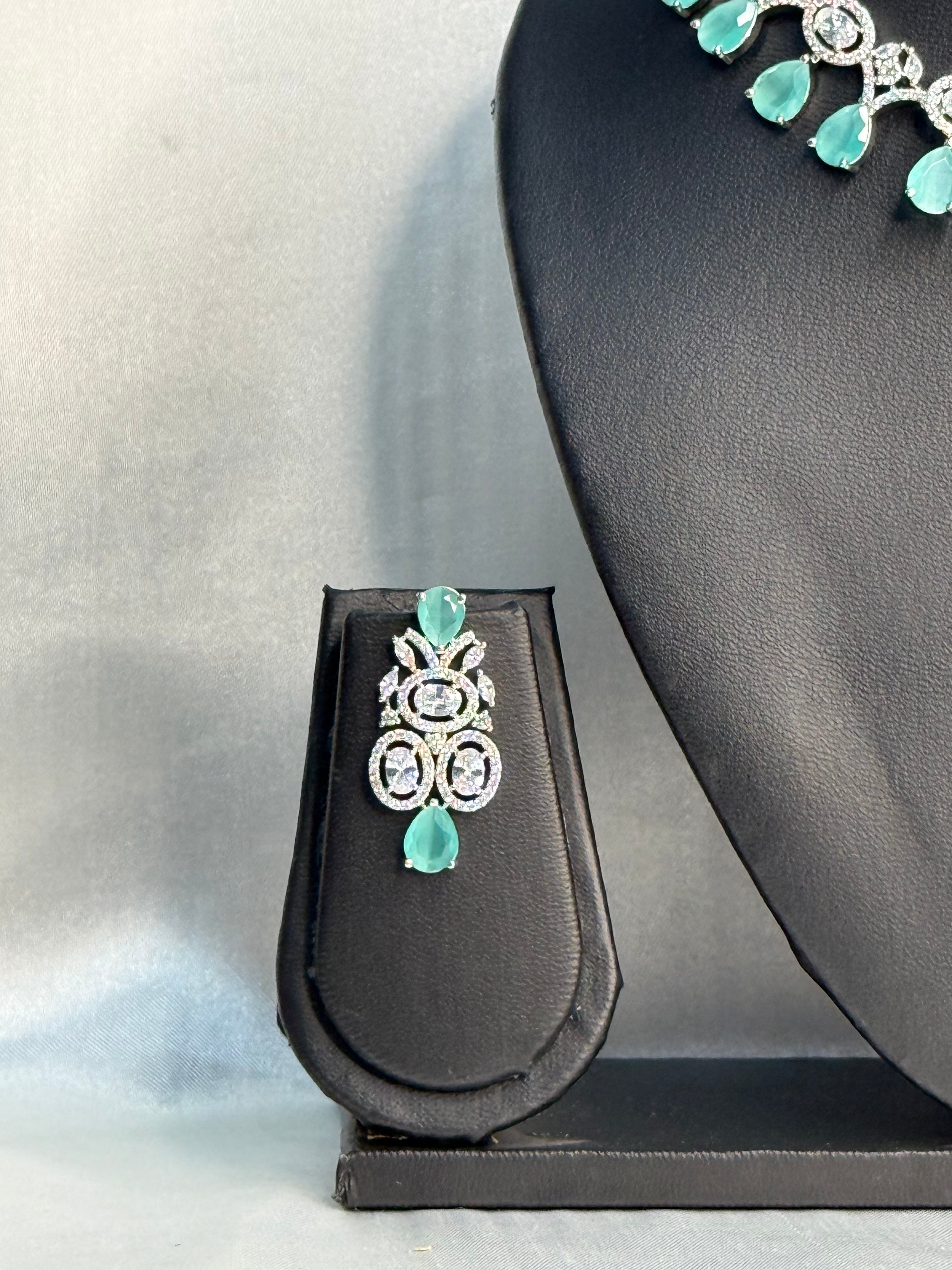 Emerald Drop Necklace | LB105