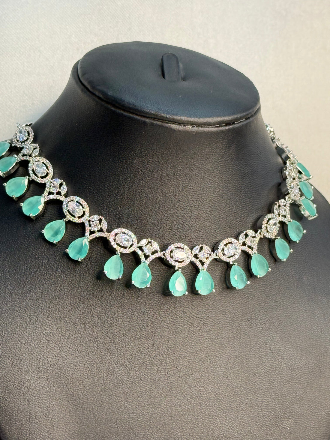 Emerald Drop Necklace | LB105