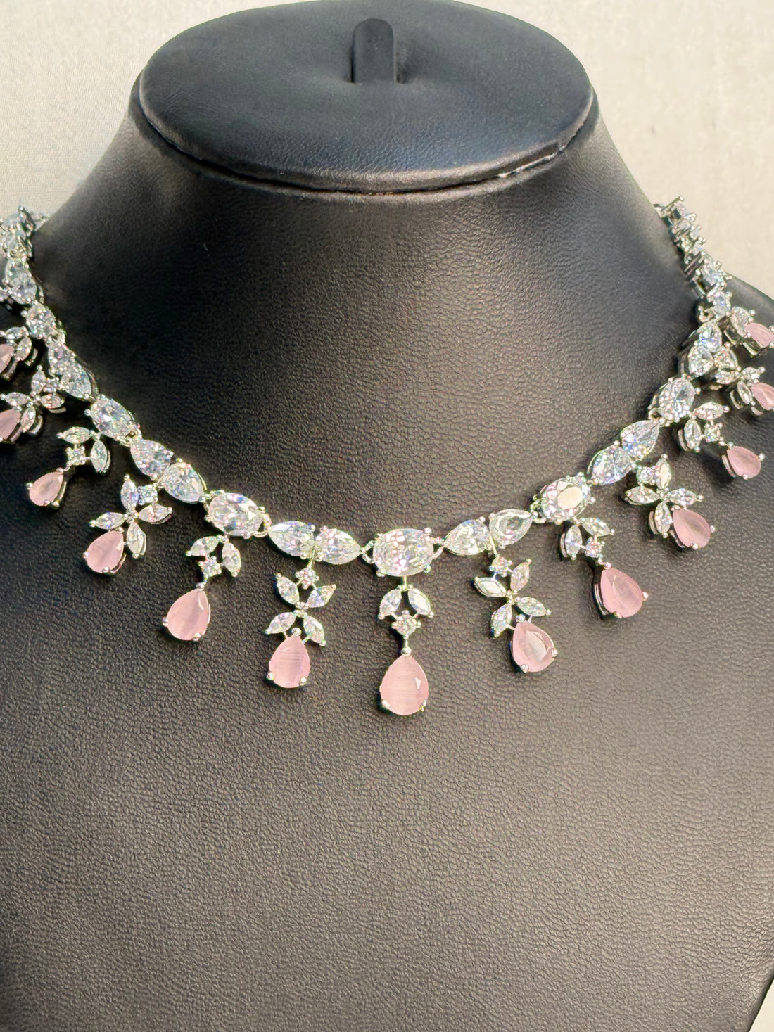 Roselle Sparkle Necklace | LB106