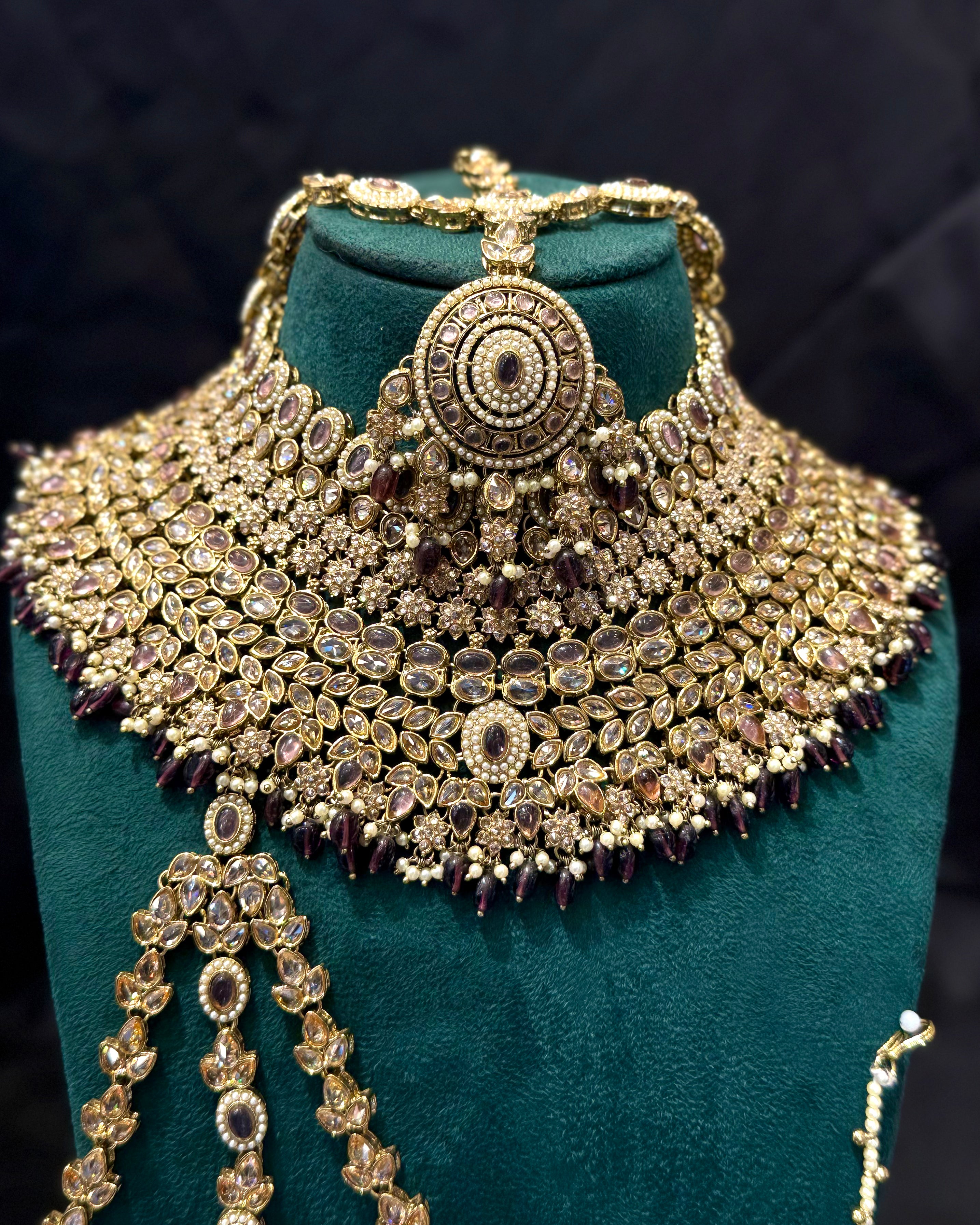 Gold Finish Bridal Choker Jewellery Set with Maang Tikka, Haath Phool and Nose Ring | L8690