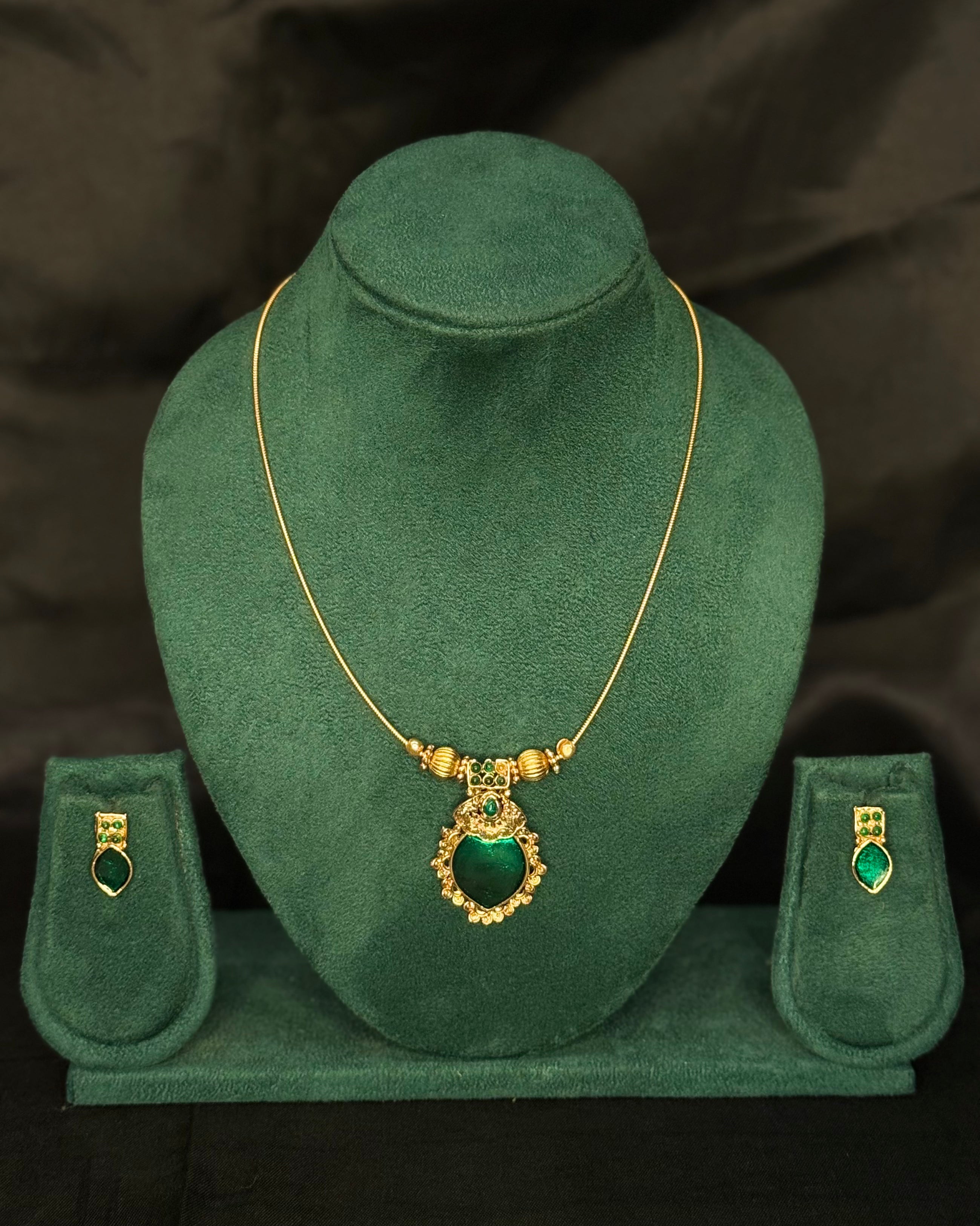 Traditional Gold-Plated Pendant Necklace Set with Matching Earrings – Green, Red, Blue & Multicolour | L15019