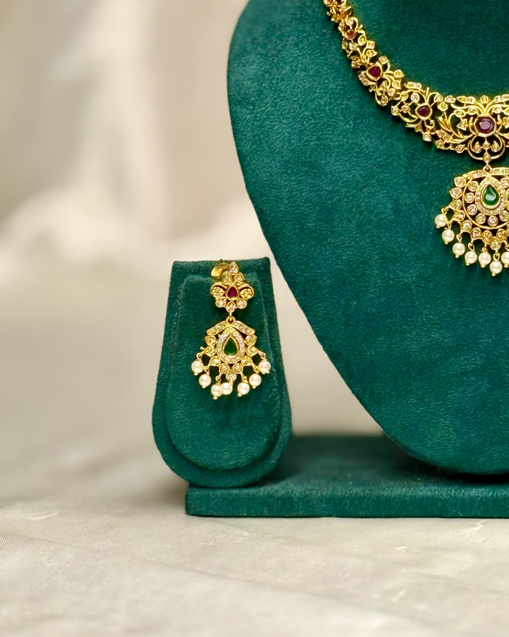 Green Stone Floral Necklace Set | ONK311