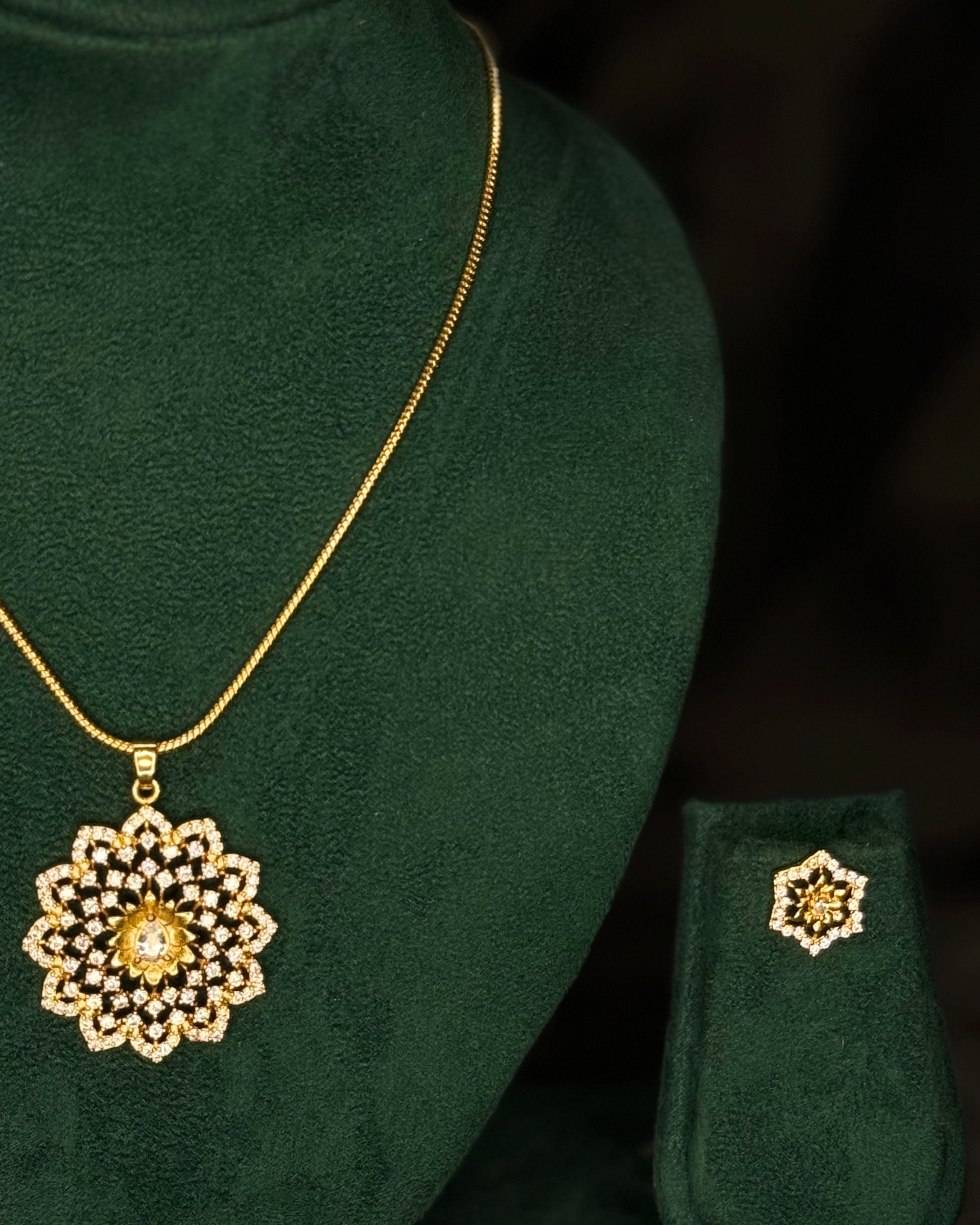 Elegant Rolled Gold Floral Pendant Necklace Set with Matching Earrings | PJV80
