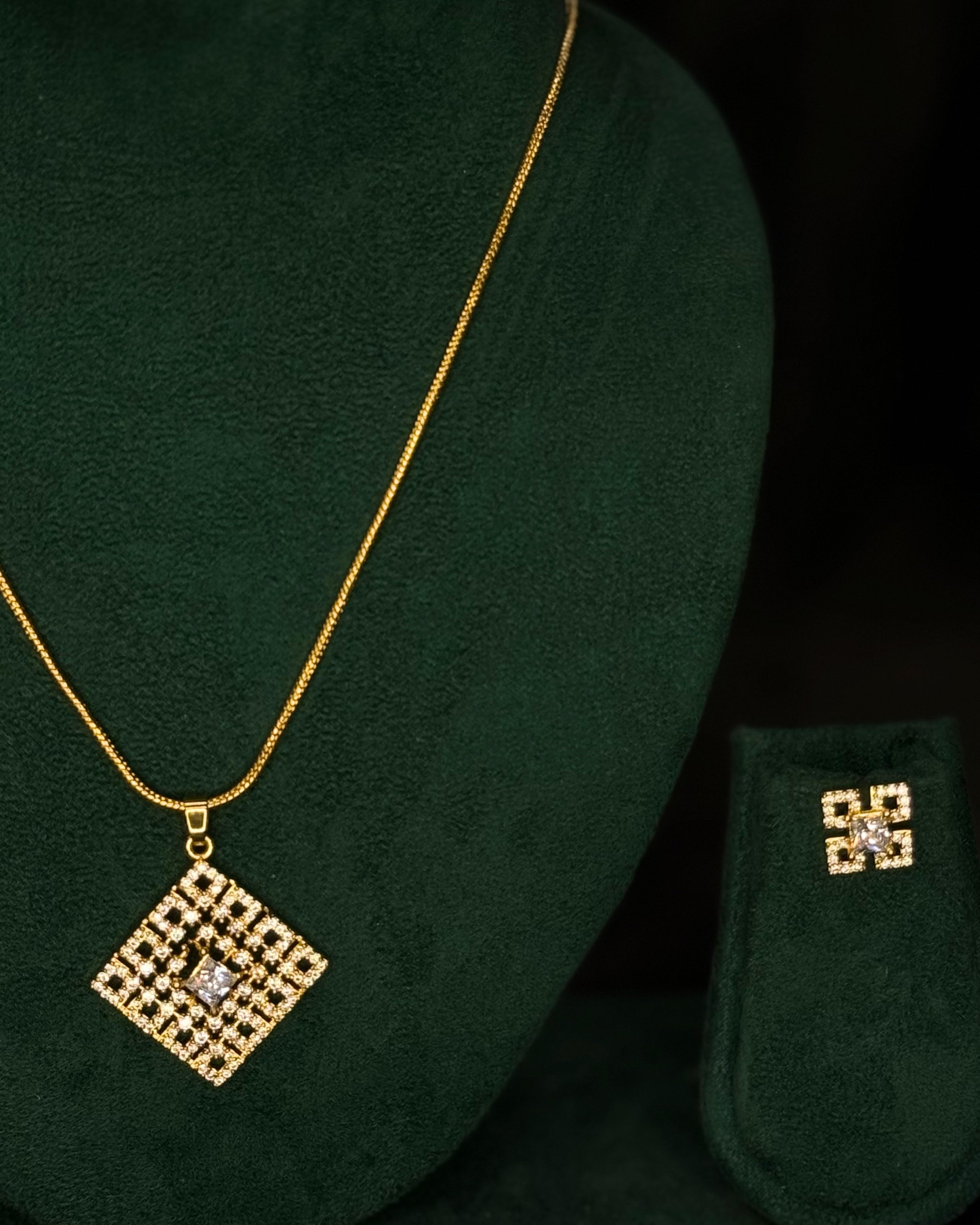 Elegant Rolled Gold Geometric Pendant Necklace Set with Matching Earrings | PJV82