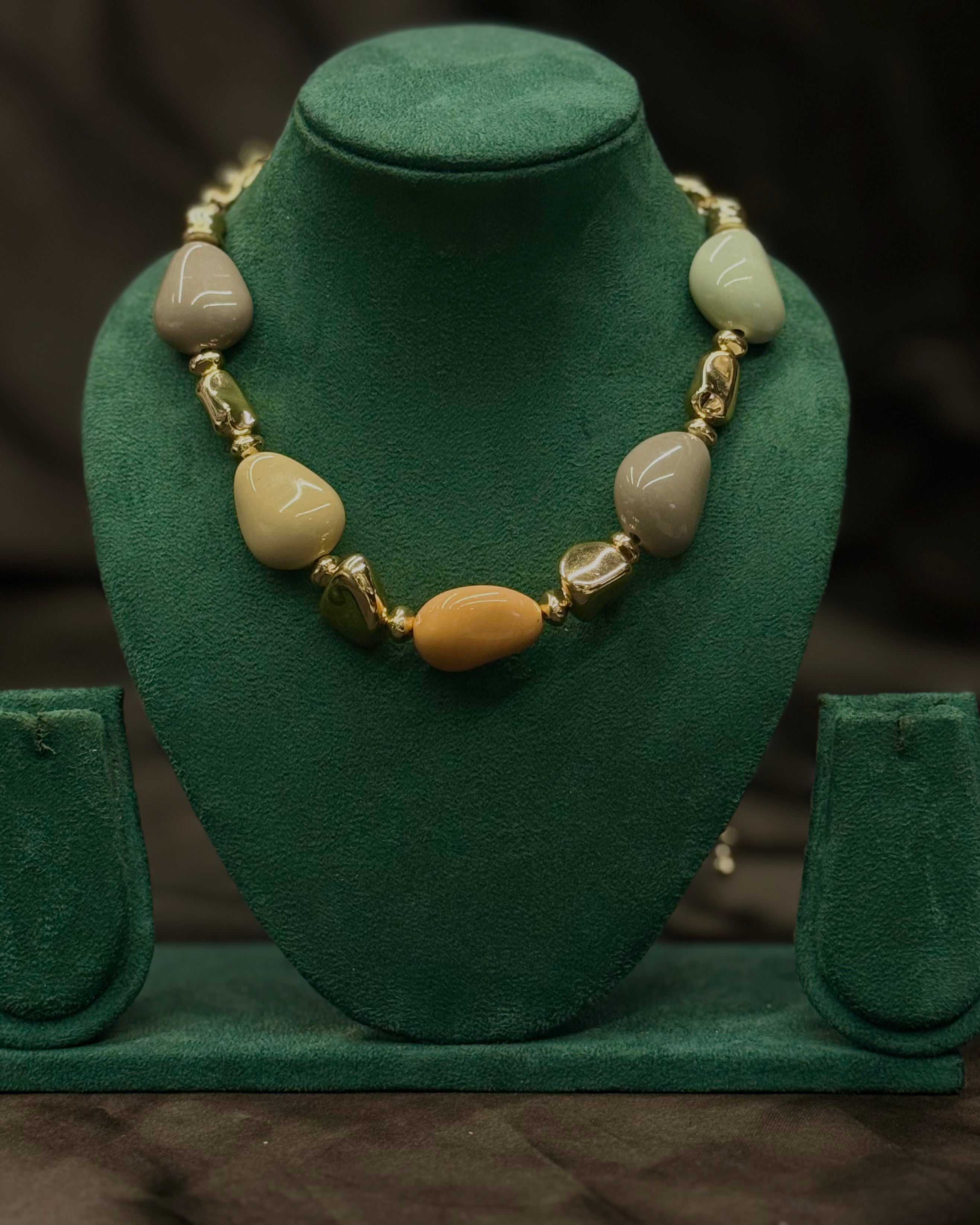 Beige & Gold Beaded Necklace - Elegant Statement Jewellery for Women | T302615435