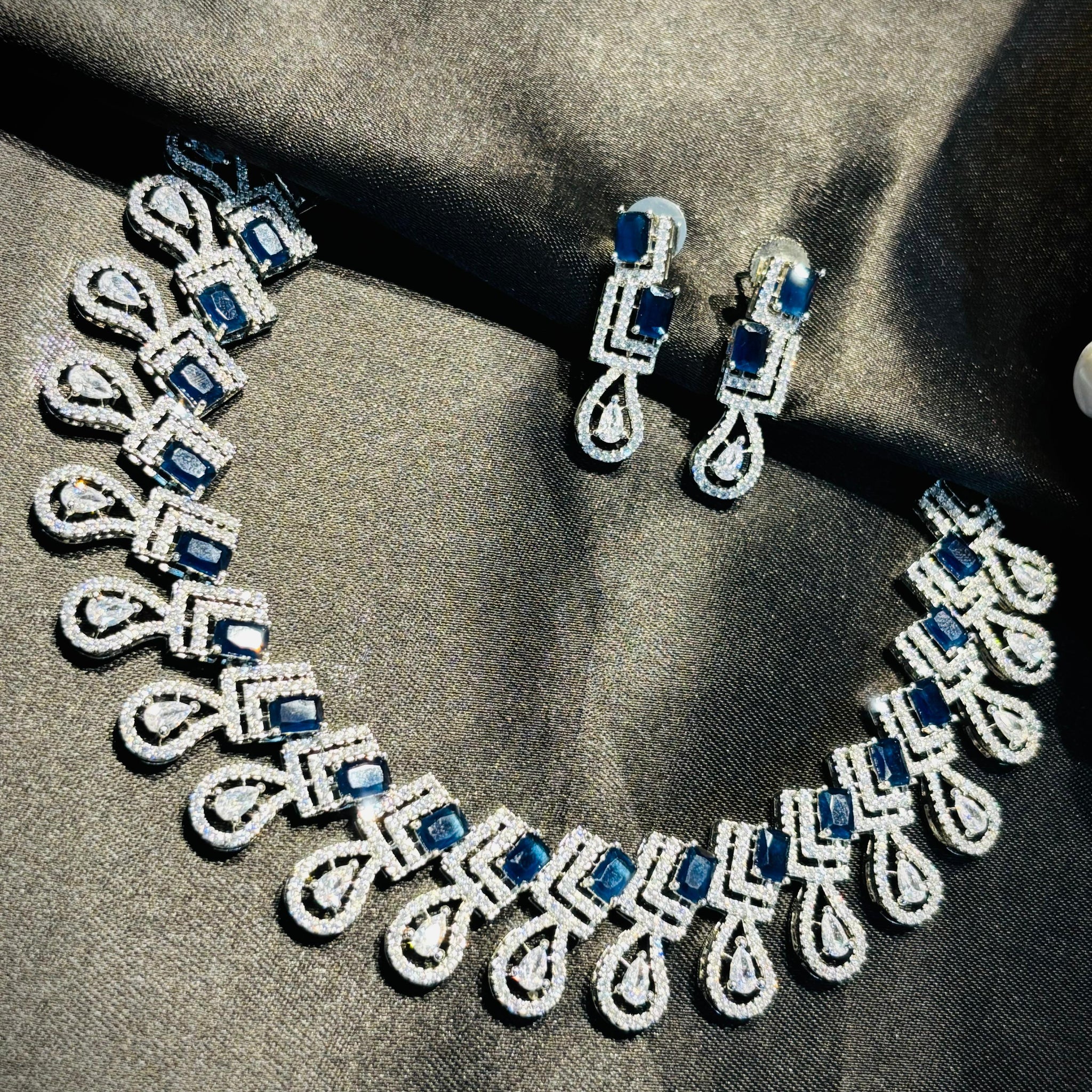 Necklace set
