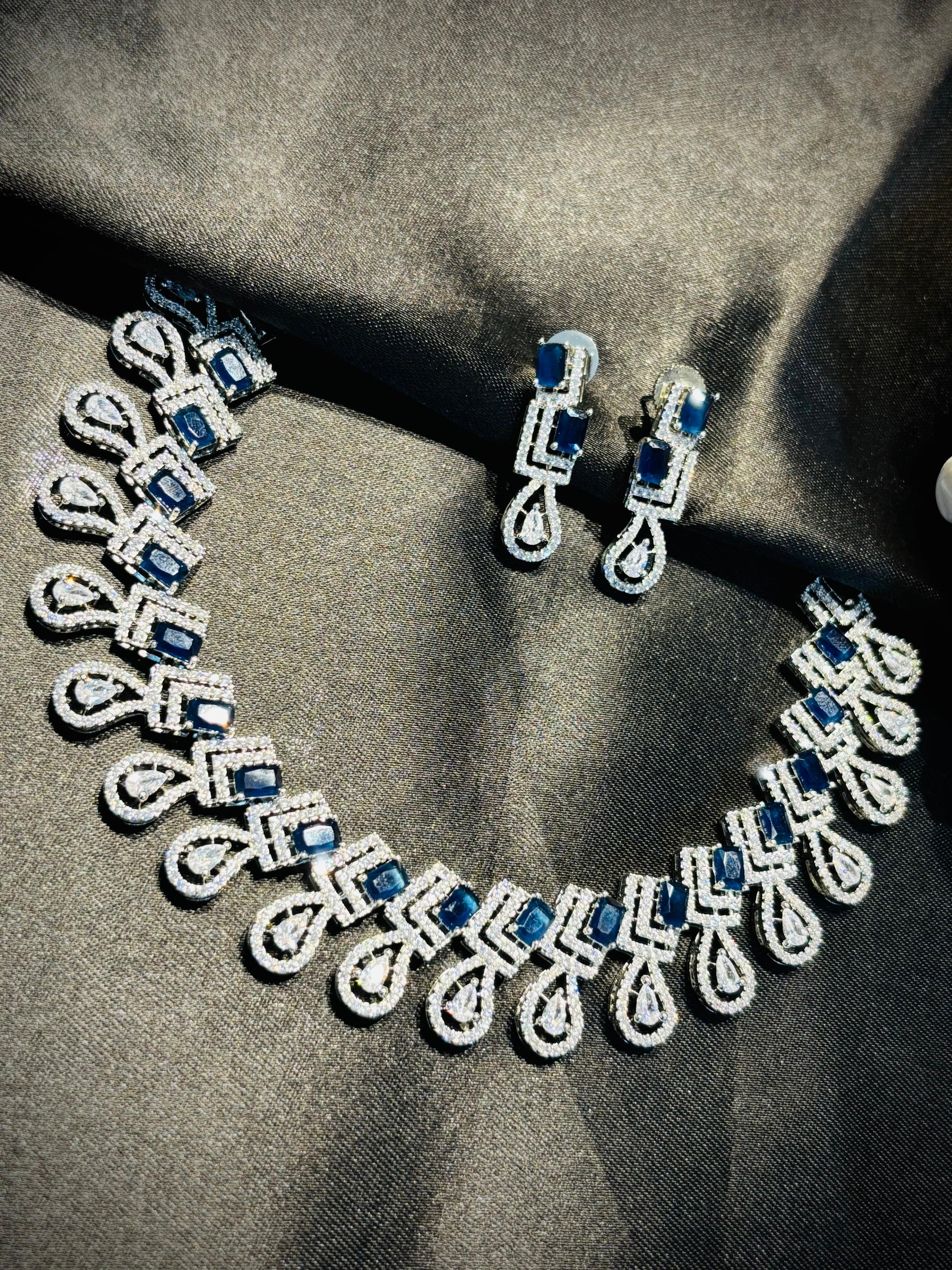 Necklace set