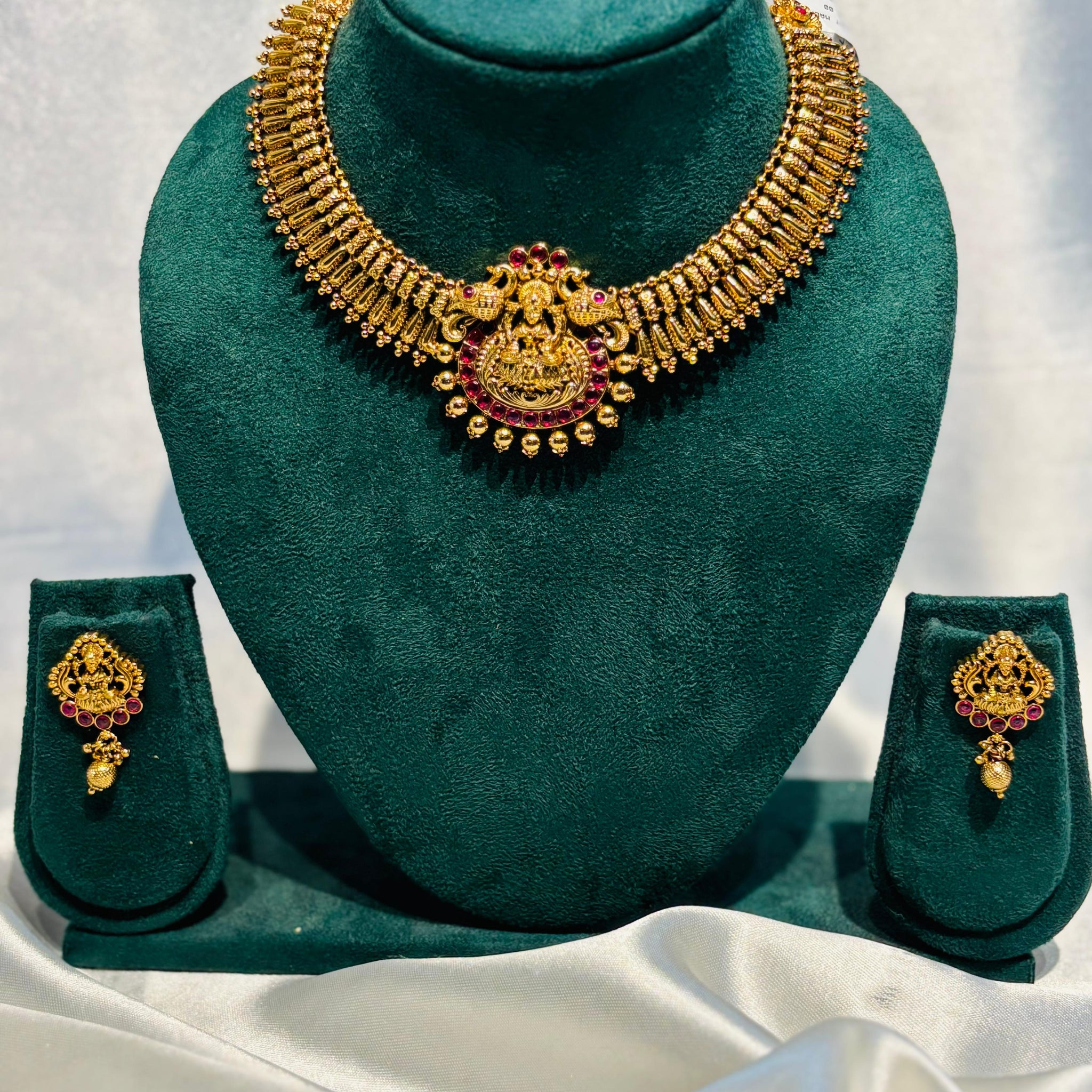Traditional Necklace for Women