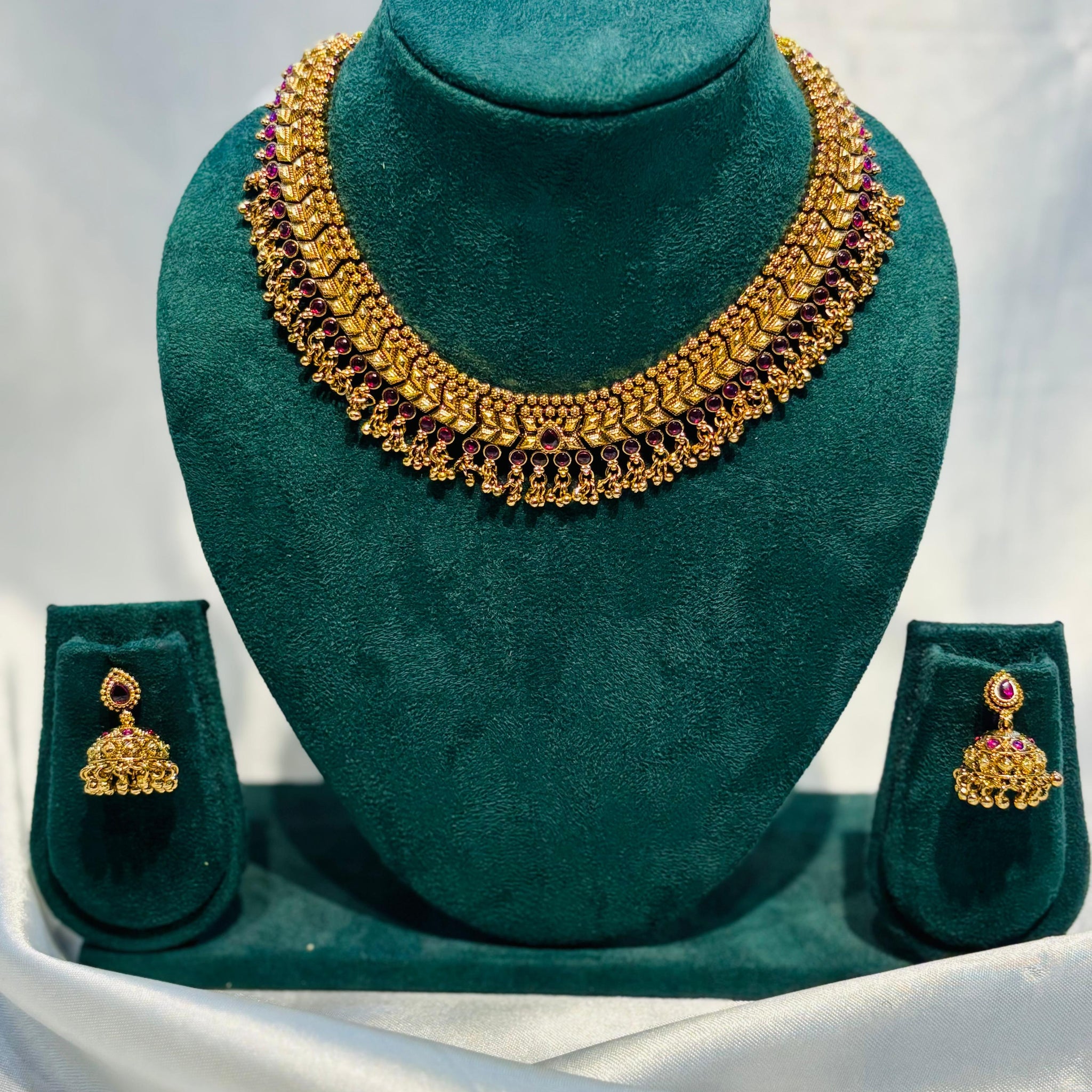 Elegant Traditional Necklace for Women
