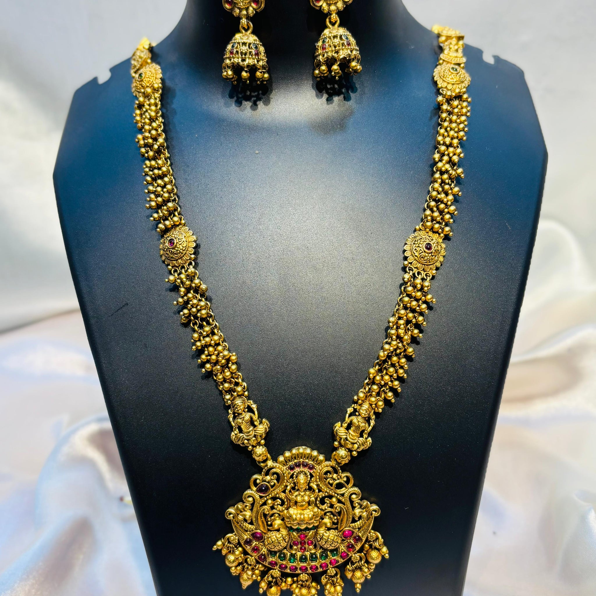 Classic Long Chain Necklace for Women – Timeless Fashion Jewelry  |  LB235